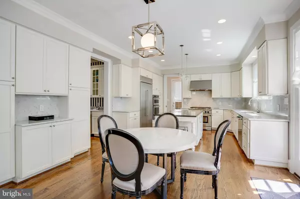 Bethesda, MD 20814,4548 WINDSOR LN