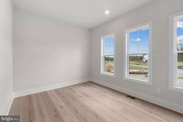 Upper Marlboro, MD 20774,16503 ROLLING KNOLLS LN