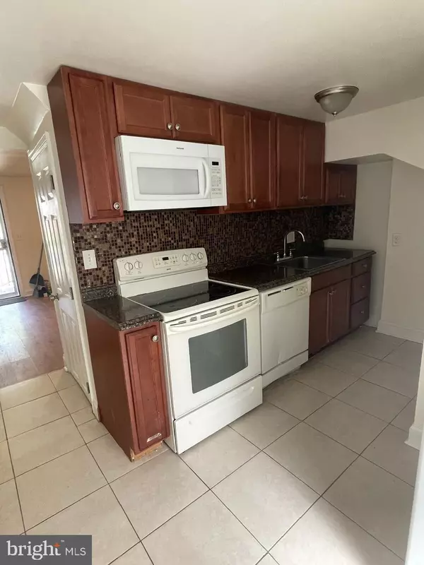 Dundalk, MD 21222,109 CARVER RD