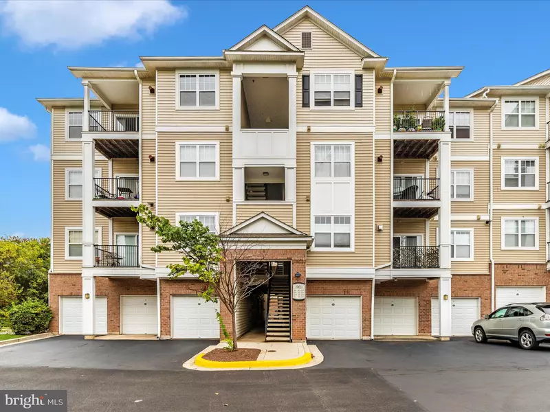 19611 GALWAY BAY CIR #401, Germantown, MD 20874