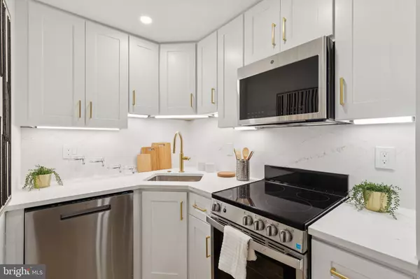 Philadelphia, PA 19103,135 S 19TH ST #405