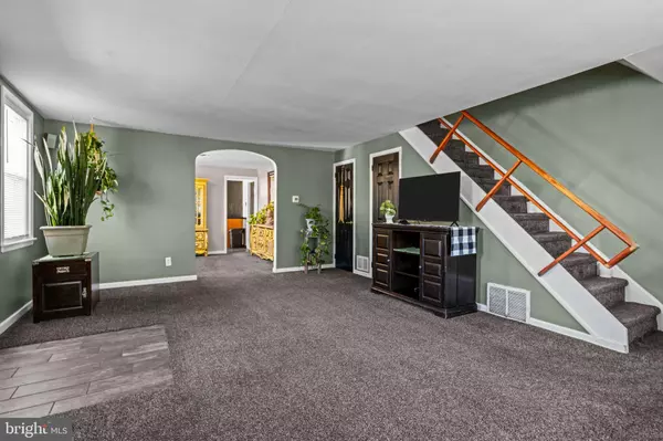 Philadelphia, PA 19115,809 MILLWOOD