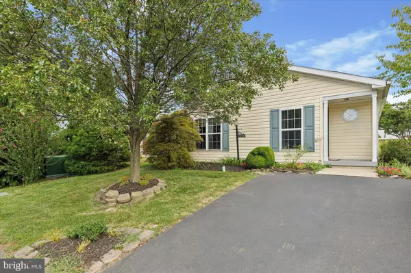 2022 LONGWOOD PL #2022, North Wales, PA 19454