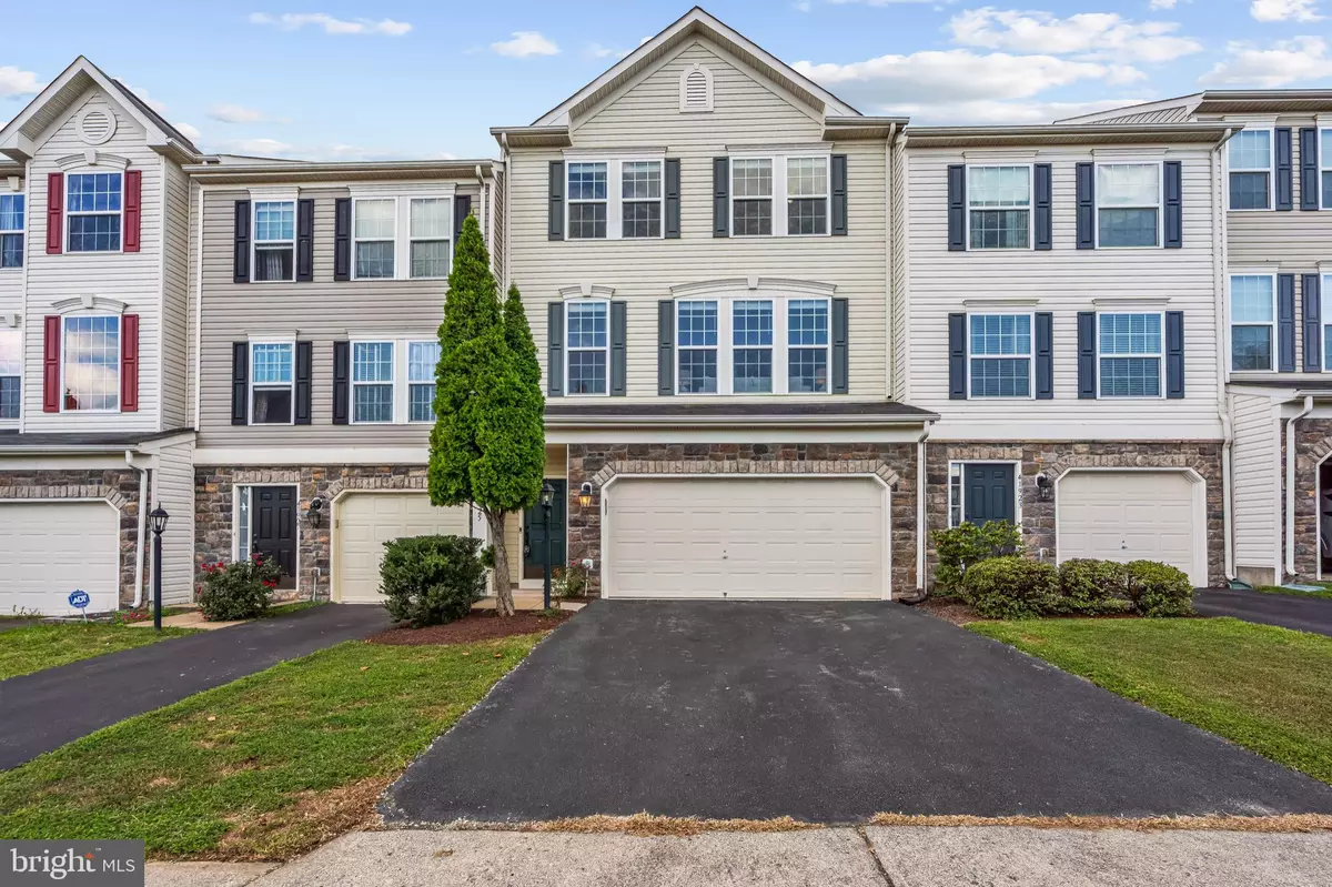 Aldie, VA 20105,41925 POSSUMHAW TER