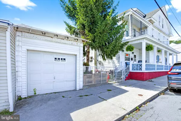 Shenandoah, PA 17976,220 N WEST ST