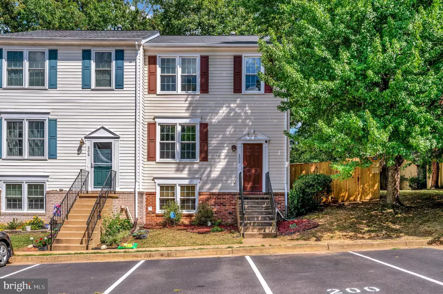 200 BEN NEUIS PL, Fredericksburg, VA 22405