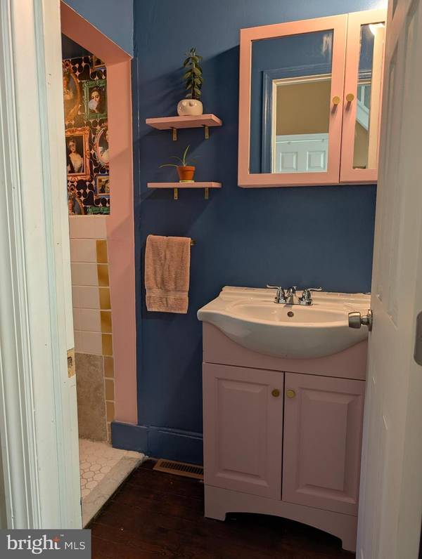 Philadelphia, PA 19145,2014 EMILY ST