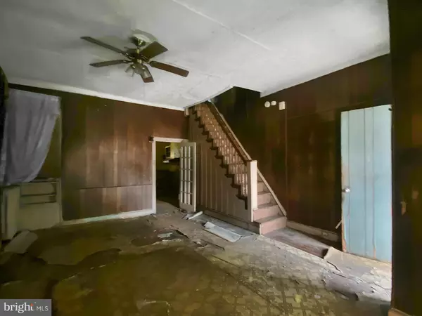 Philadelphia, PA 19121,2528 PAGE ST