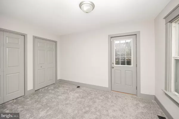 York, PA 17401,284 W MAPLE ST