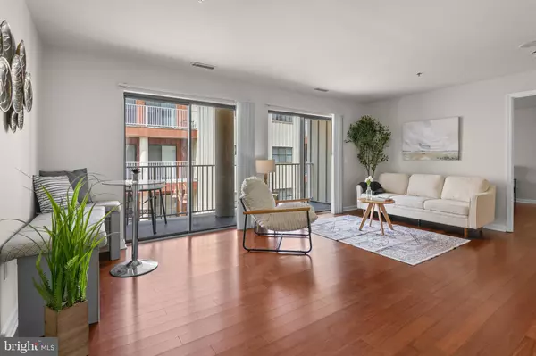 2702 LIGHTHOUSE PT E #631, Baltimore, MD 21224