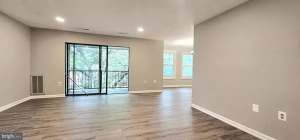 Gaithersburg, MD 20878,818 QUINCE ORCHARD BLVD #202