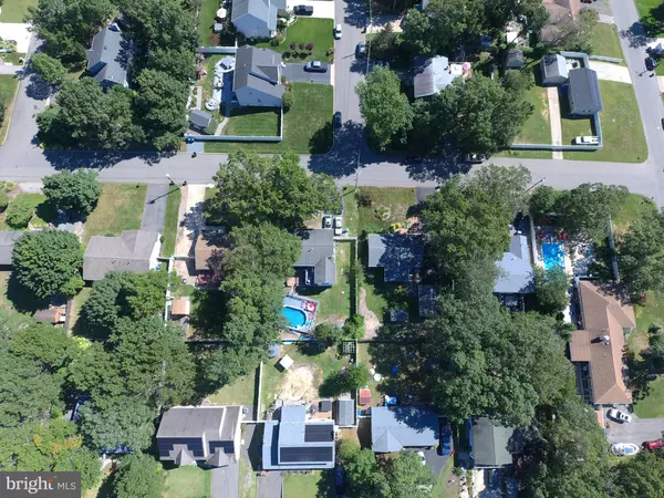 Manahawkin, NJ 08050,208 STEERING LN