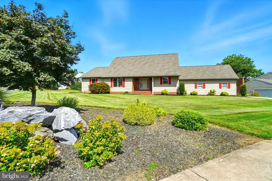 213 CONESTOGA LN, Spring Grove, PA 17362