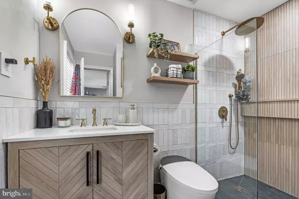 West Deptford, NJ 08086,1054 KINGS HWY