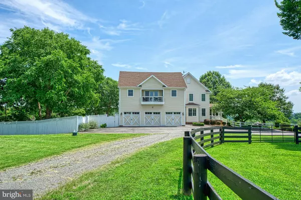 Paeonian Springs, VA 20129,40954 CANTER LN