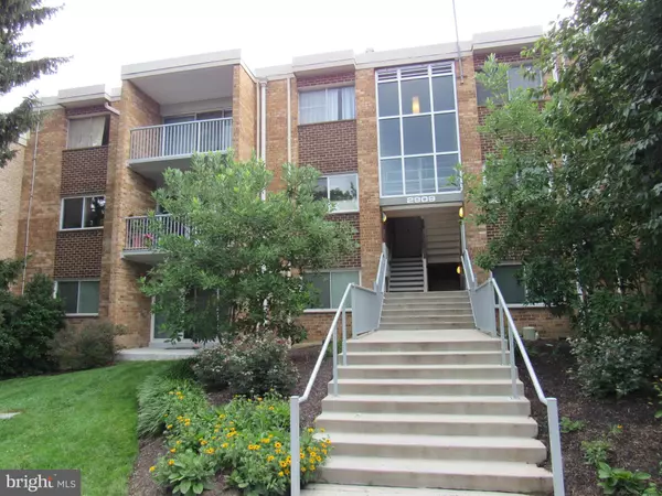 2909 CHARING CROSS RD #14, Falls Church, VA 22042