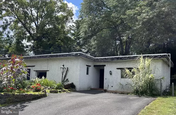 108 GRANDVIEW RD, State College, PA 16801