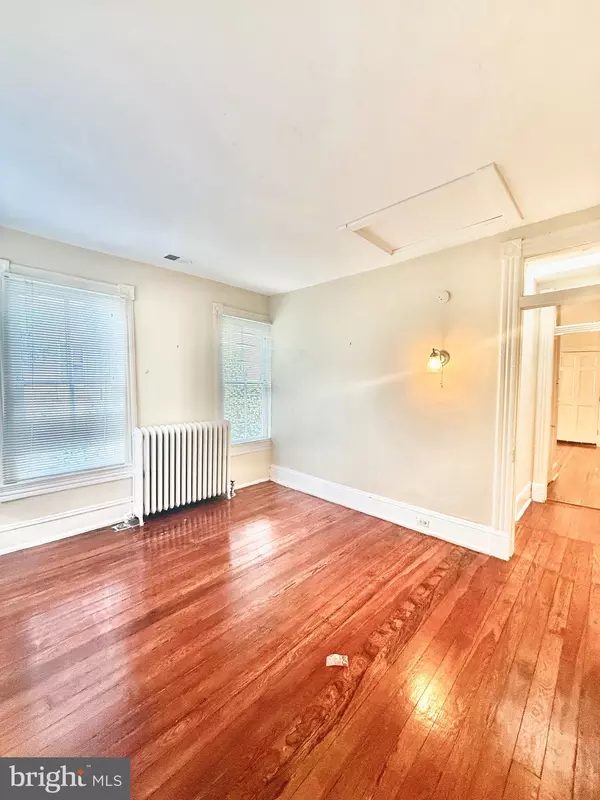 Alexandria, VA 22314,911 PRINCE ST #4