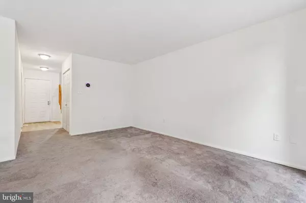 Baltimore, MD 21221,60 HELMSMAN CT