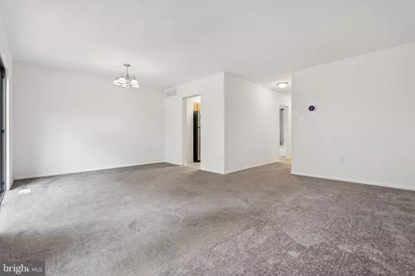 Baltimore, MD 21221,60 HELMSMAN CT