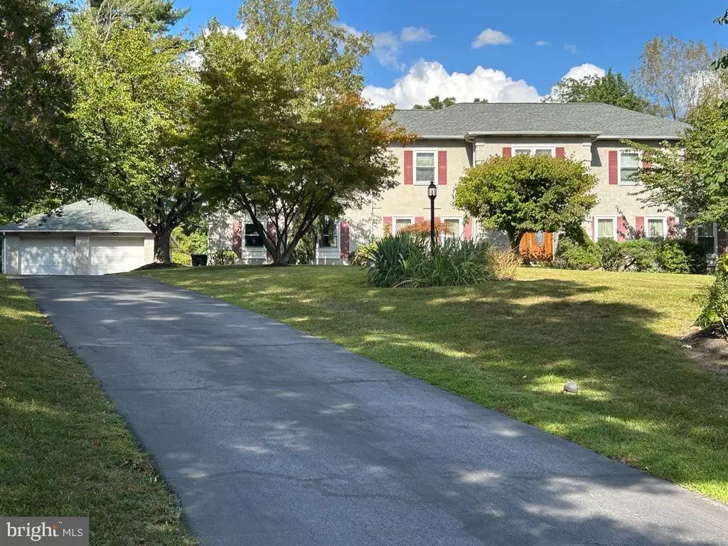Lafayette Hill, PA 19444,10 GUM TREE RD
