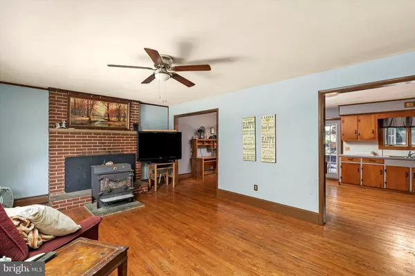 Crosswicks, NJ 08515,75 BORDENTOWN CROSSWICKS RD