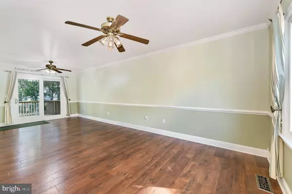 Fredericksburg, VA 22407,5813 QUEENS MILL CIR