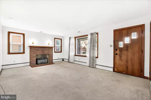 Boonsboro, MD 21713,110 LAKIN AVE