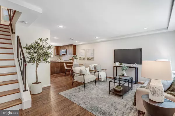 Alexandria, VA 22302,1610 DOGWOOD DR