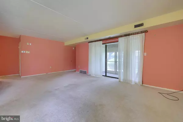 Lancaster, PA 17601,71 VALLEYBROOK DR