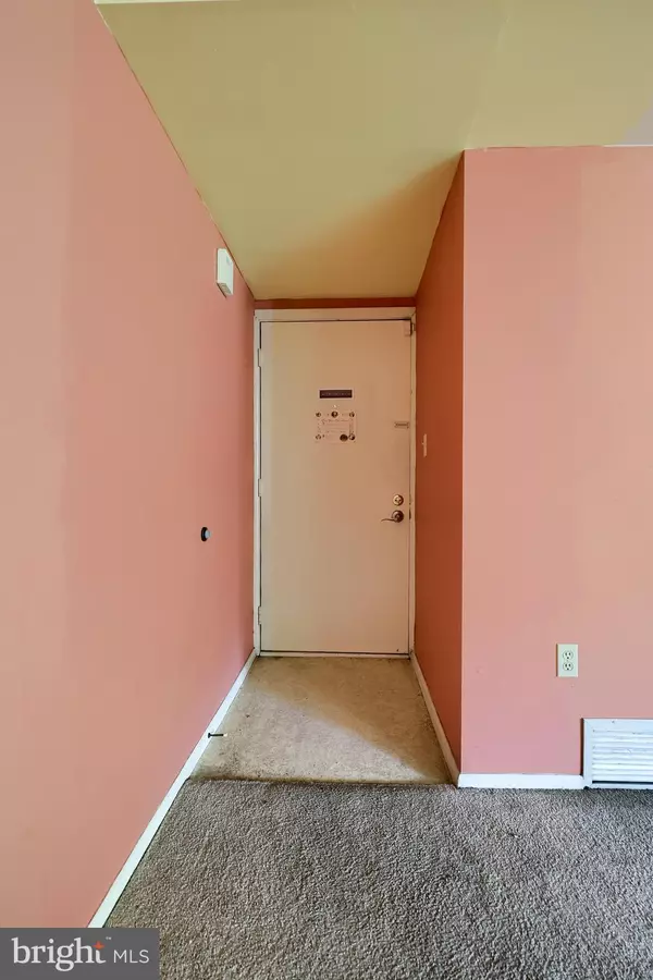 Lancaster, PA 17601,71 VALLEYBROOK DR