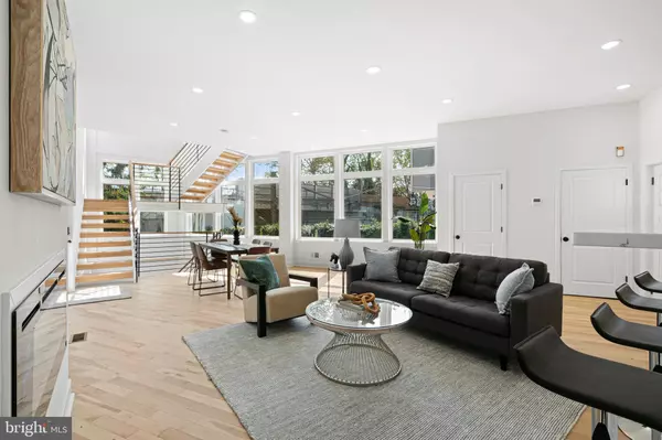 Philadelphia, PA 19143,1021 S SAINT BERNARD ST