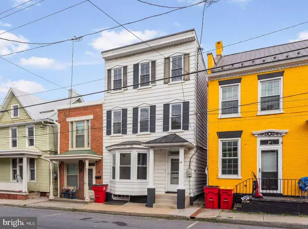 Newville, PA 17241,14 E MAIN ST