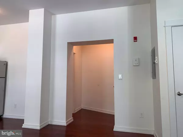 Philadelphia, PA 19107,1300 SPRUCE ST #2F