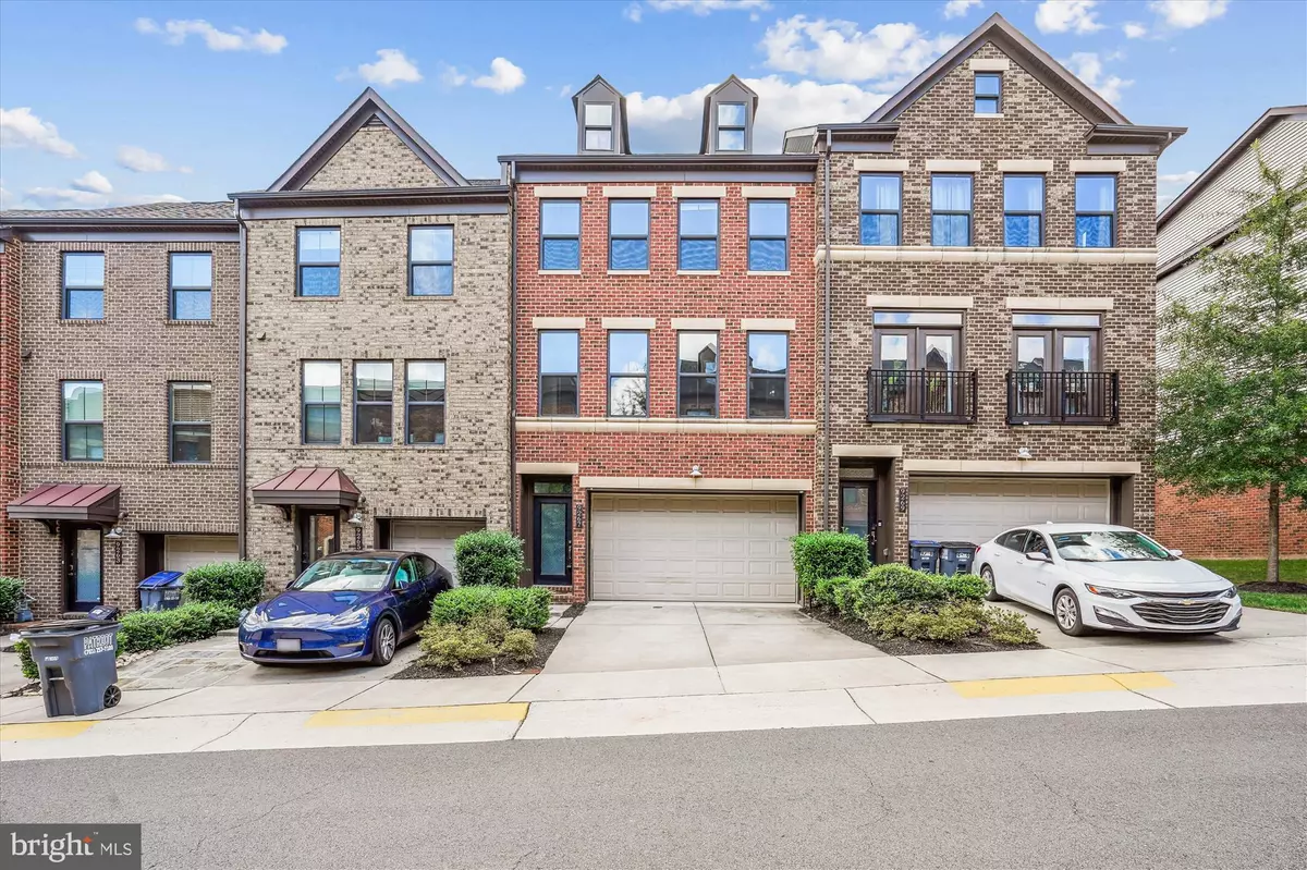 Fairfax, VA 22031,9267 WOOD VIOLET CT