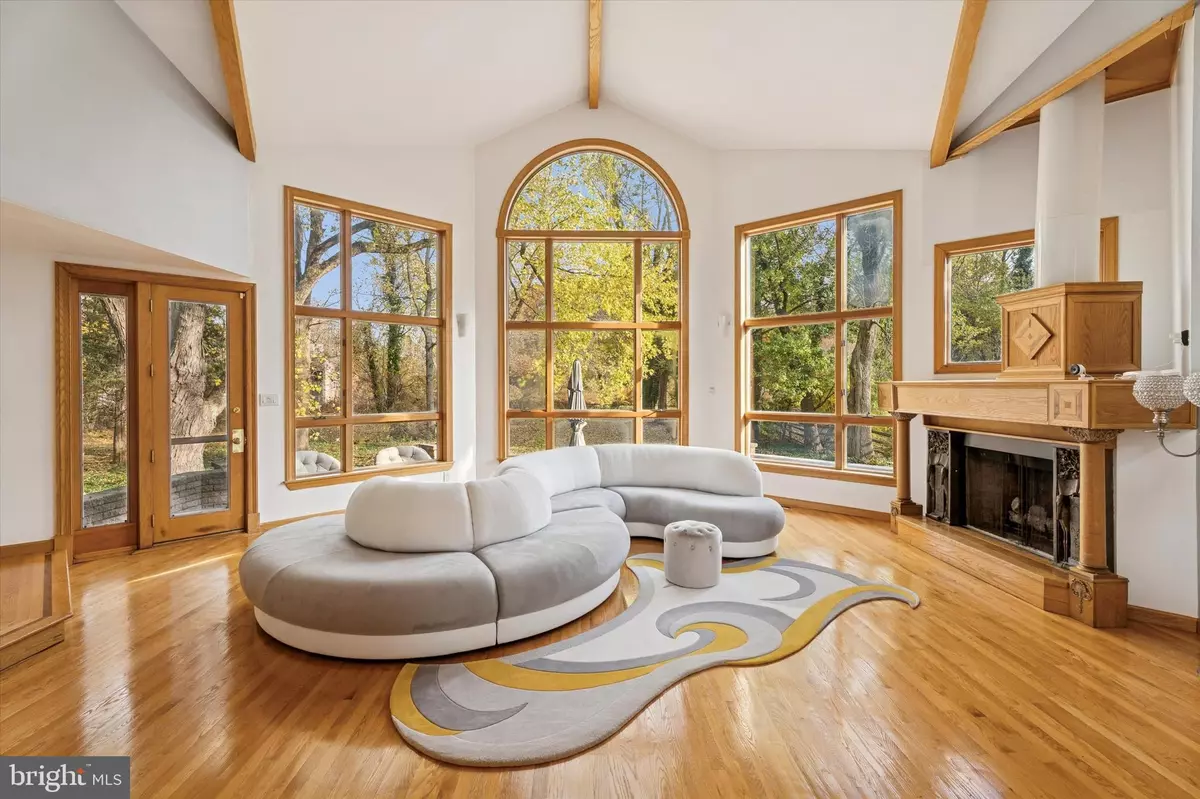 Elkins Park, PA 19027,40 CARTER LN