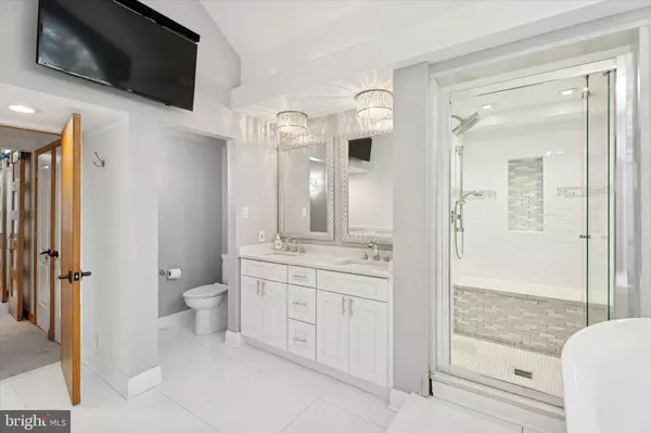 Elkins Park, PA 19027,40 CARTER LN