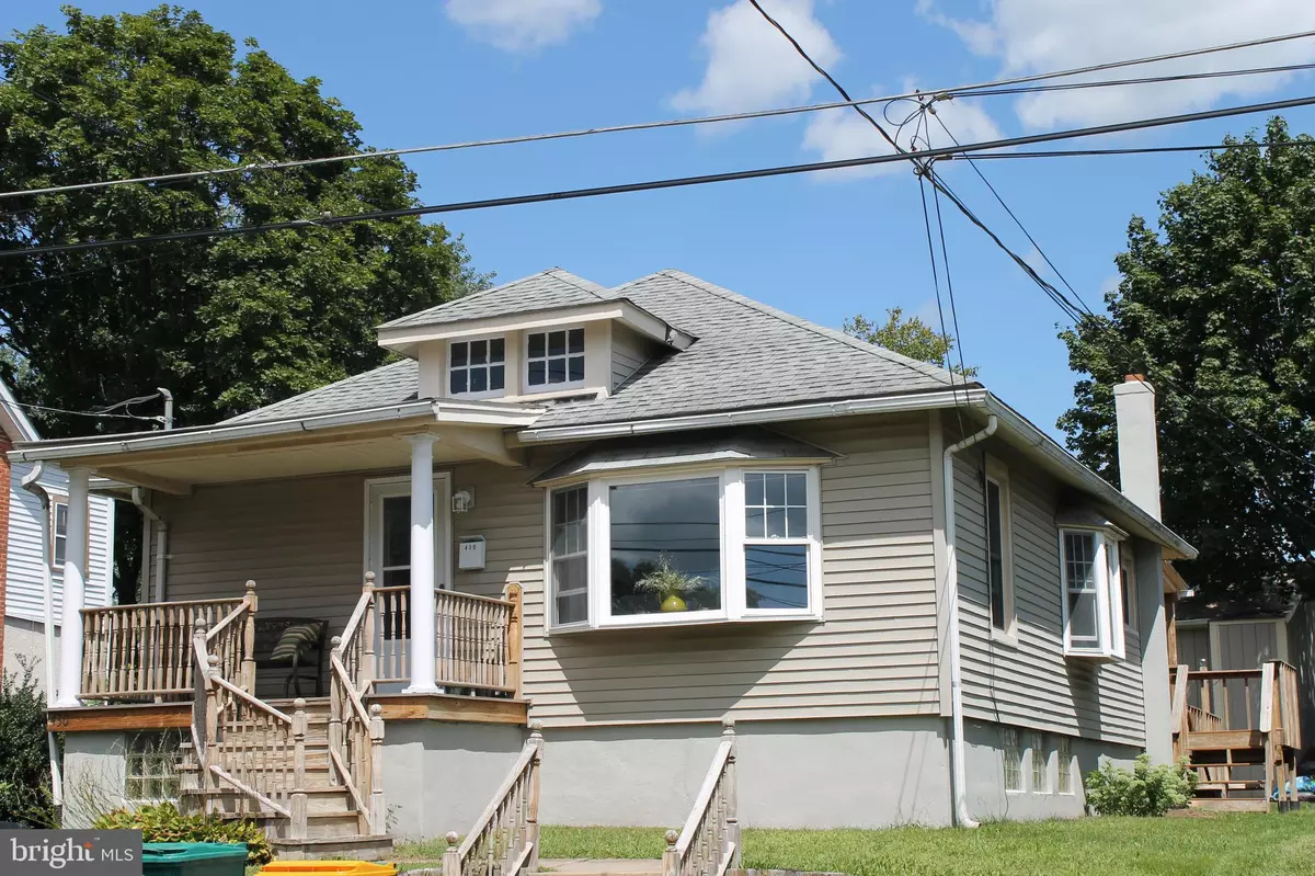 Pennsburg, PA 18073,430 SEMINARY ST