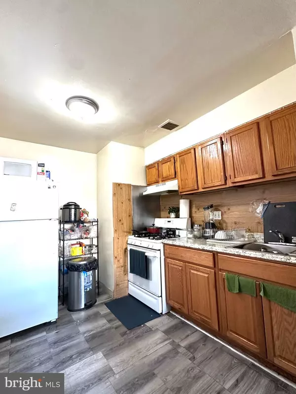 5832 N MASCHER ST, Philadelphia, PA 19120