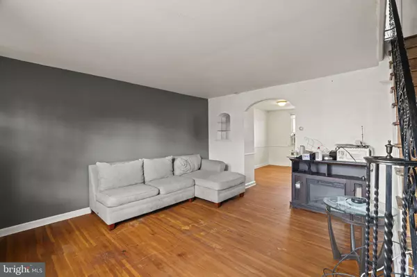Philadelphia, PA 19135,6341 WALKER ST