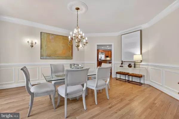 Mclean, VA 22102,1354 LEWINSVILLE MEWS CT