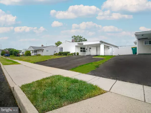 Levittown, PA 19054,69 TULIP LN