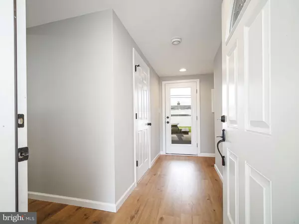 Levittown, PA 19054,69 TULIP LN