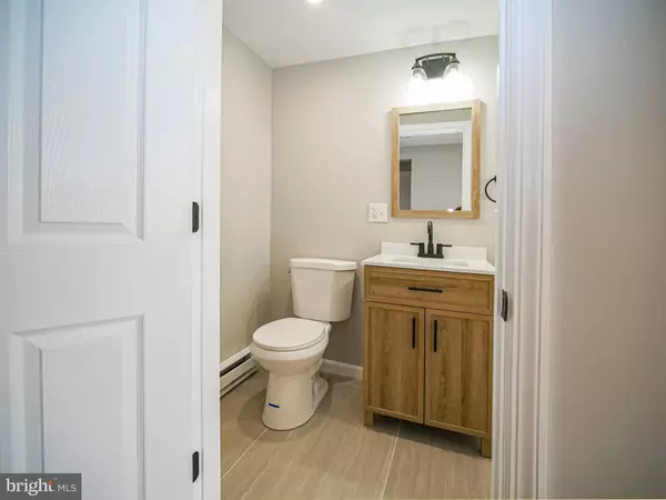 Levittown, PA 19054,69 TULIP LN