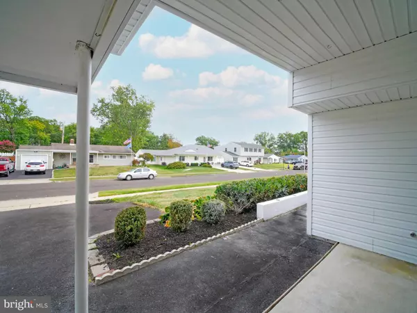 Levittown, PA 19054,69 TULIP LN