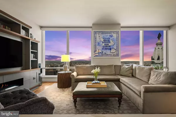 Philadelphia, PA 19102,1414 S PENN SQ #40D