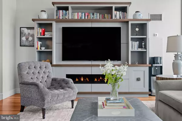 Philadelphia, PA 19102,1414 S PENN SQ #40D