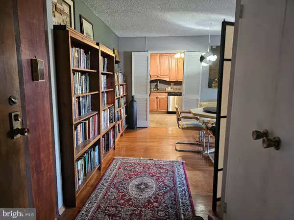 Alexandria, VA 22304,250 S REYNOLDS ST #206