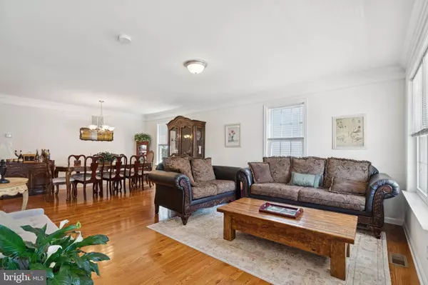 Riverside, NJ 08075,217 CLEVELAND AVE