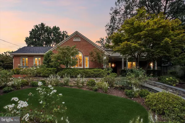 2907 DARTMOUTH RD, Alexandria, VA 22314